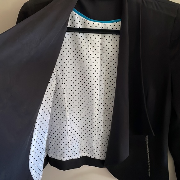 4Hawthorn Cropped Blazer Jacket - Picture 3 of 5